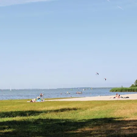 2 Bedroom Beautiful In Сasa de vacaciones Ermelo