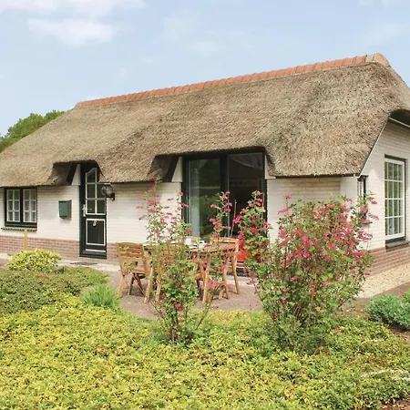2 Bedroom Beautiful In Holiday home *