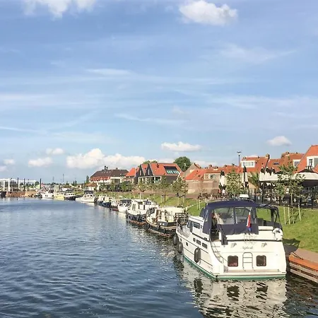 Сasa de vacaciones 2 Bedroom Beautiful In *