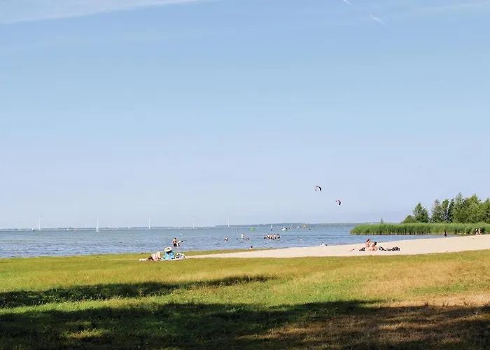 2 Bedroom Beautiful In Сasa de vacaciones Ermelo