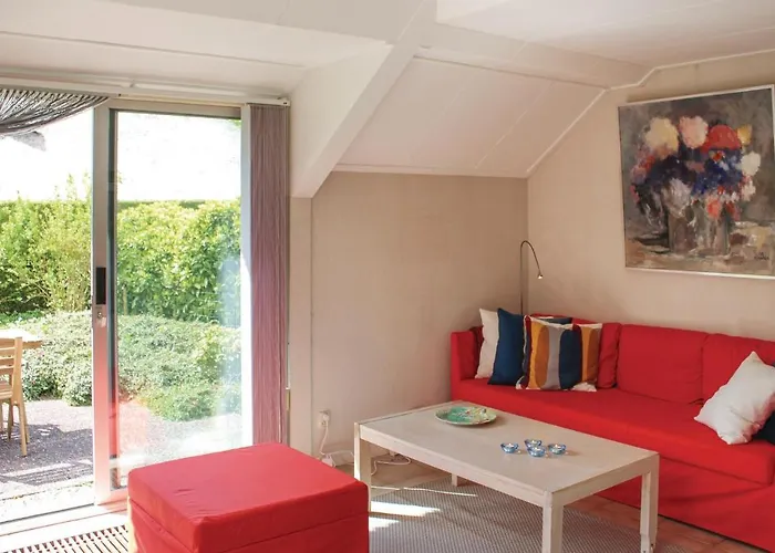 Сasa de vacaciones 2 Bedroom Beautiful In