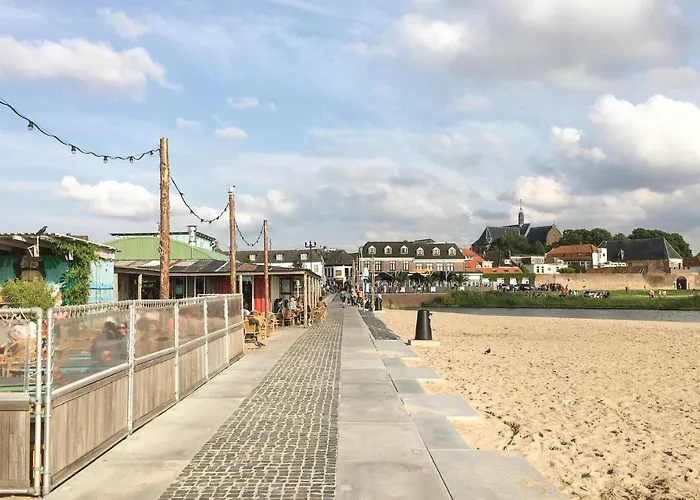 2 Bedroom Beautiful In Сasa de vacaciones *